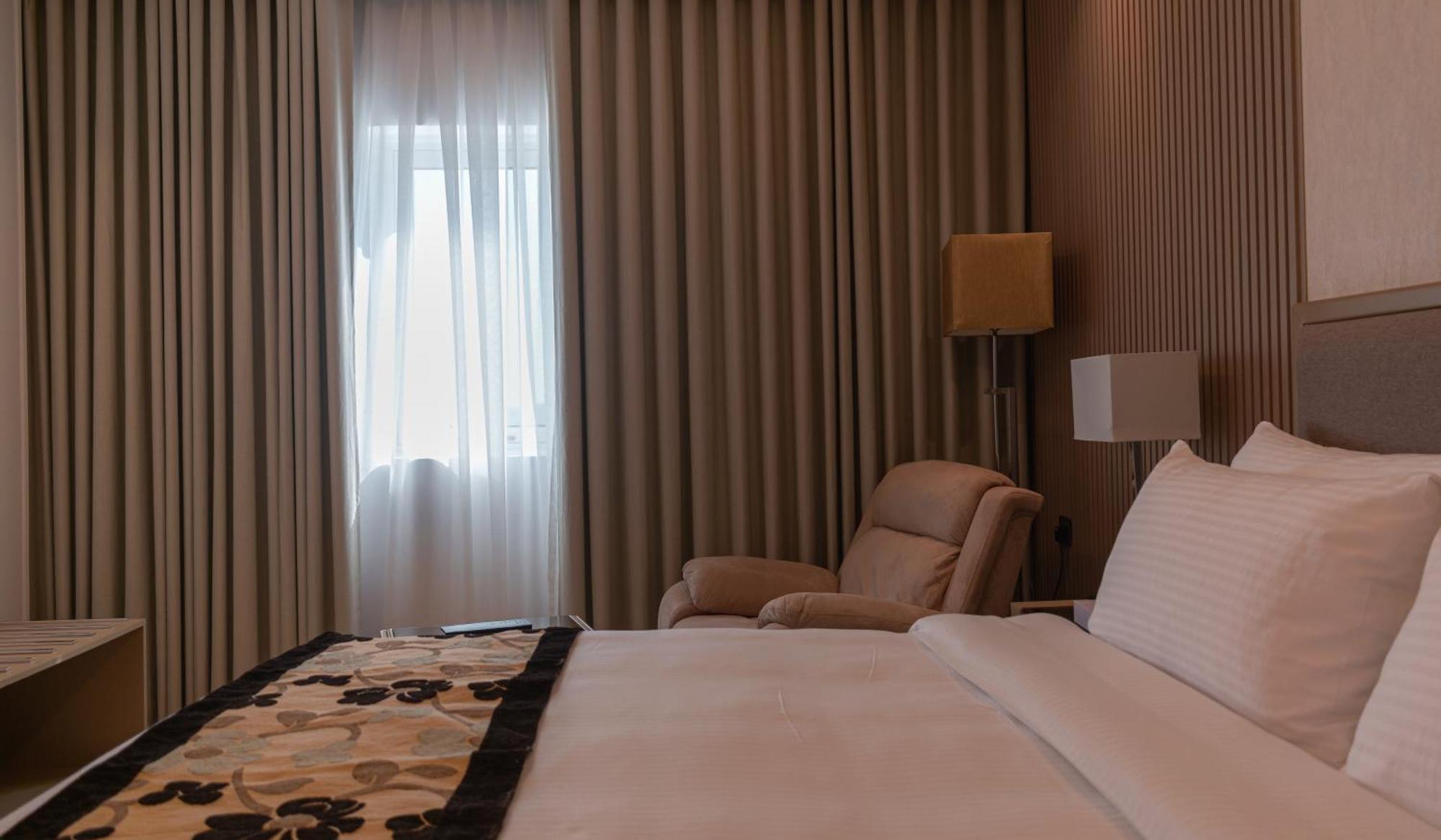 Best Western Plus Jeddah Hotel Madinah Road Buitenkant foto
